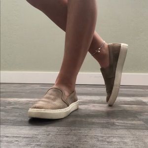tan flat slip on shoes 👟